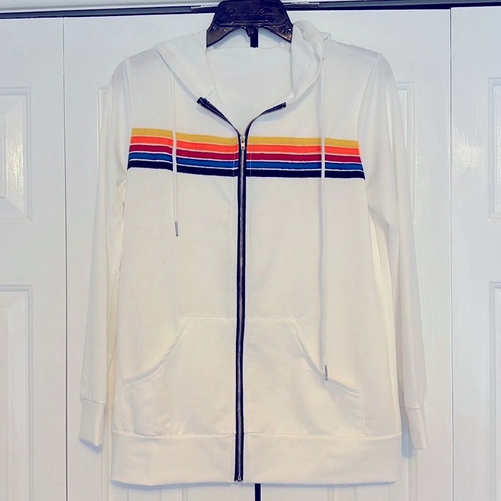 No Brand - purchased New- size small -thin material Hoodie, longer